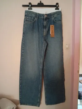 Jeans Neuf taille 34