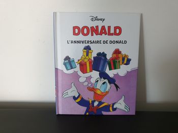 Livre disney  "L'anniversaire de  Donald" Hachette collections
