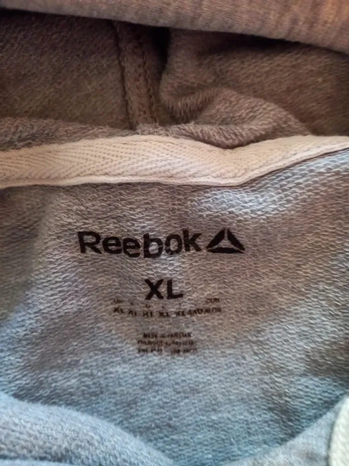 Sweat a capuche Reeebok XL - photo numéro 3