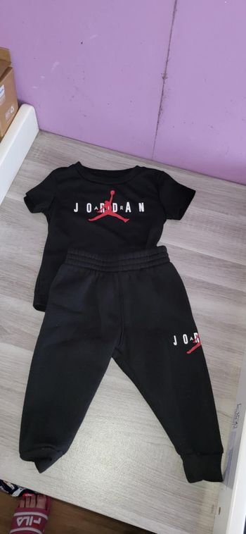 Ensemble jordan 12 mois