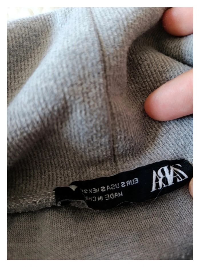 Pull col roulé gris ZARA – basique doux et chaud -- - photo numéro 4