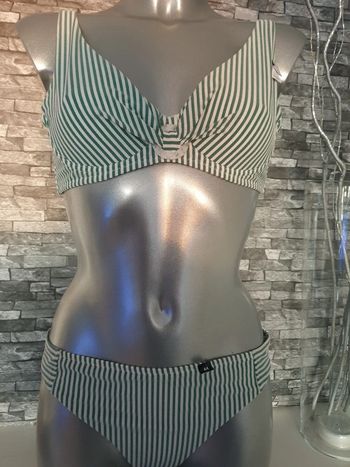 Maillot de bain Vert et blanc T44/90B