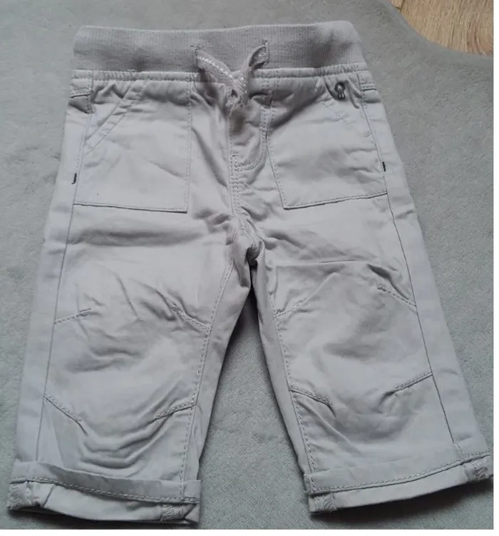 pantalon obaibi taille 3 mois état comme neuf