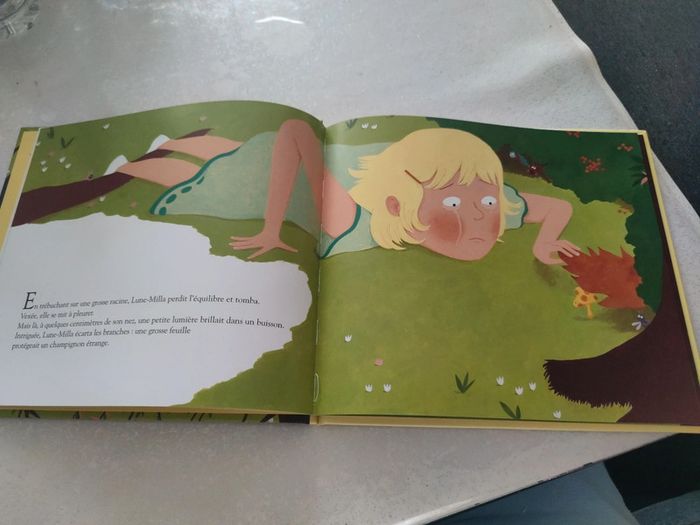 Album lune- Mila rose et le champignon magique - photo numéro 3