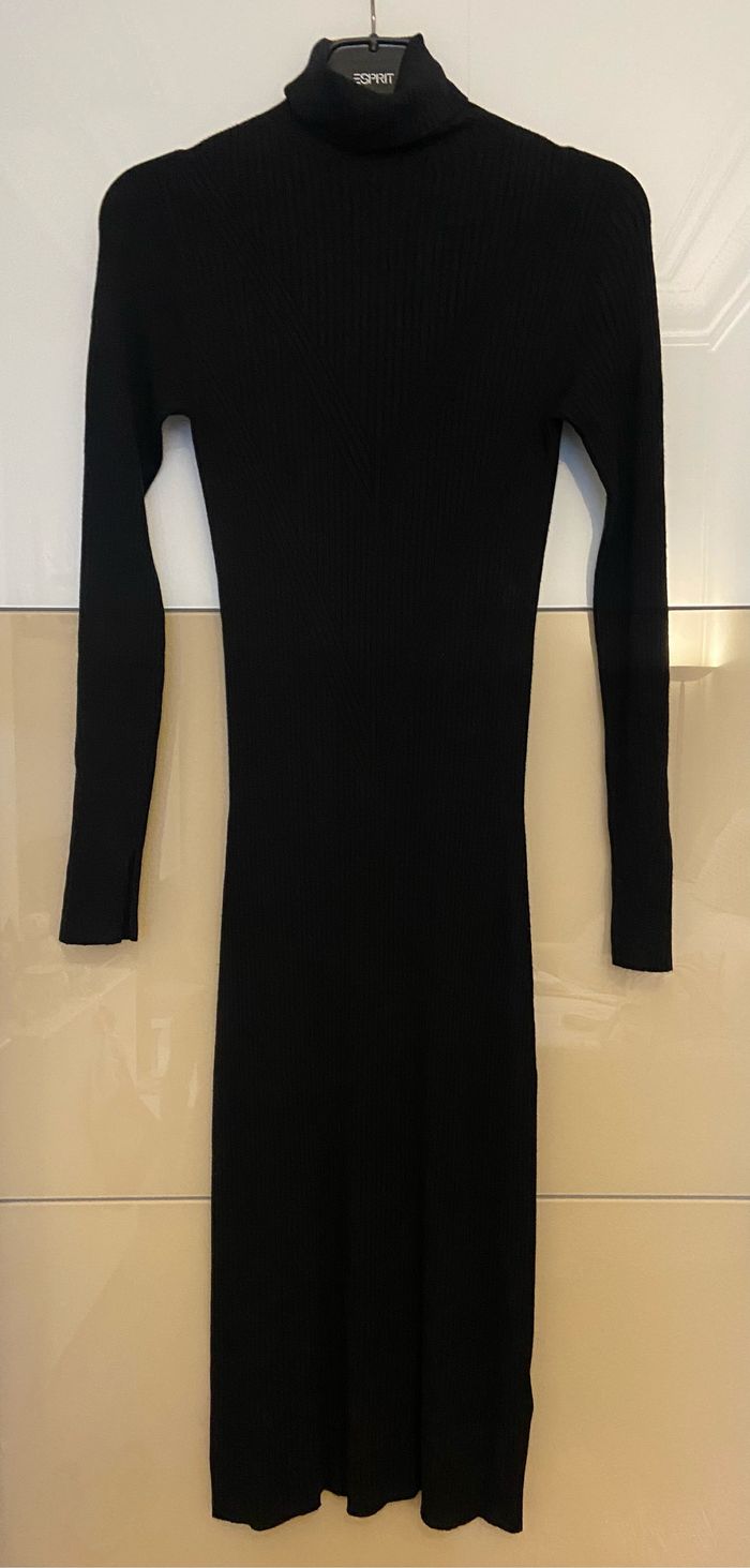 Robe pull longue T.1