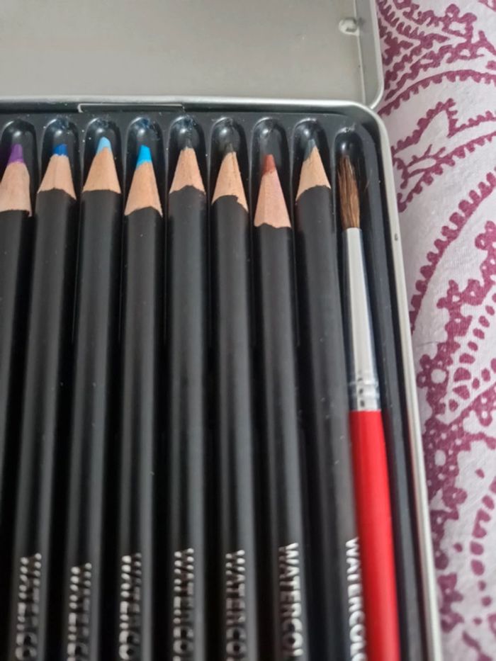 Boite crayon couleur aquarelle - photo numéro 4