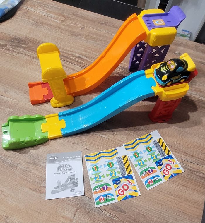 Tut tut bolides tremplin super cascades