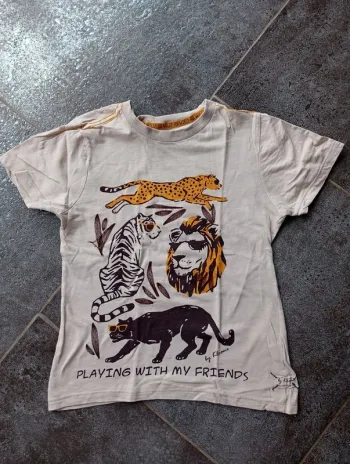 T-shirt garçon 7/8 ans