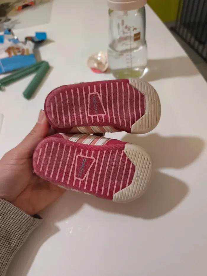 Chaussure Adidas 18 - photo numéro 5