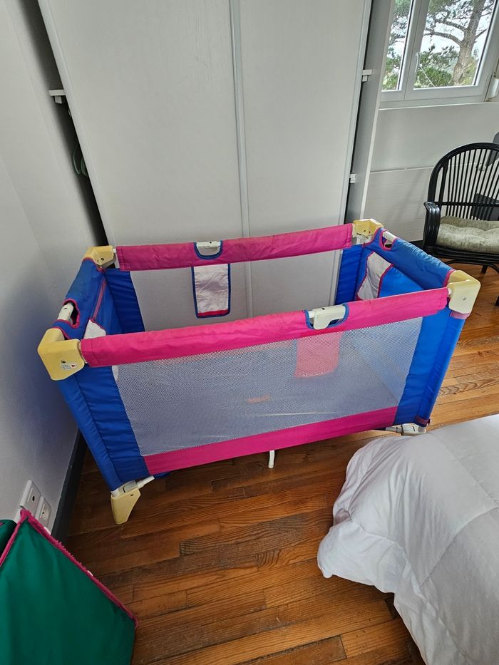 Lit parapluie bébé