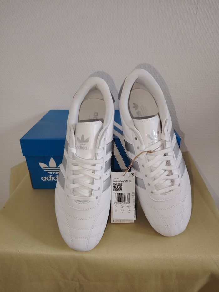 Adidas Taekwondo Lace Blanc/Argent NEUVES 41 1/3 - photo numéro 9
