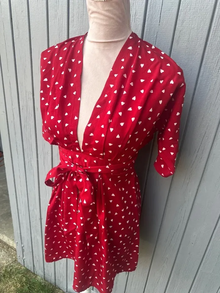 Robe d’été manches courtes dos nu rouge cœurs blanc décolleté légère fluide shein 36/S - photo numéro 3