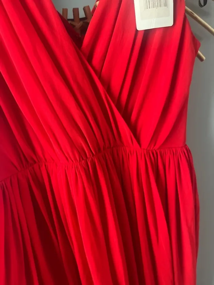 Robe rouge de soirée marque Apart neuve avec étiquette taille 38 - photo numéro 6