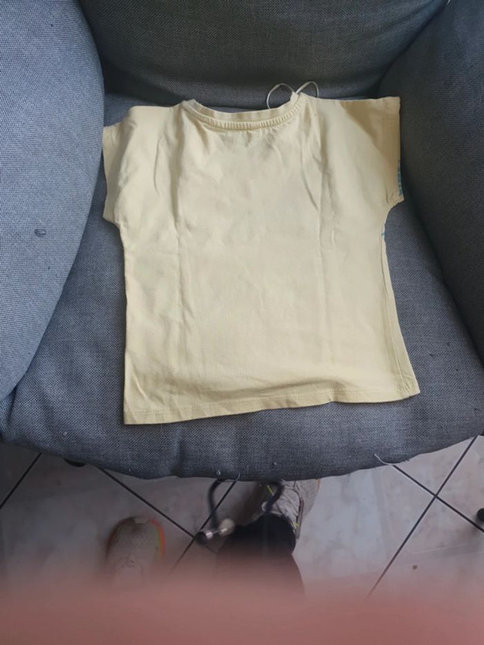 Ensemble short  et t shirt - photo numéro 3