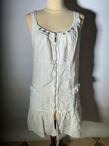 Robe courte blanche en lin