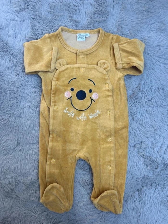 Pyjama velours Winnie l ourson Disney taille 3 mois