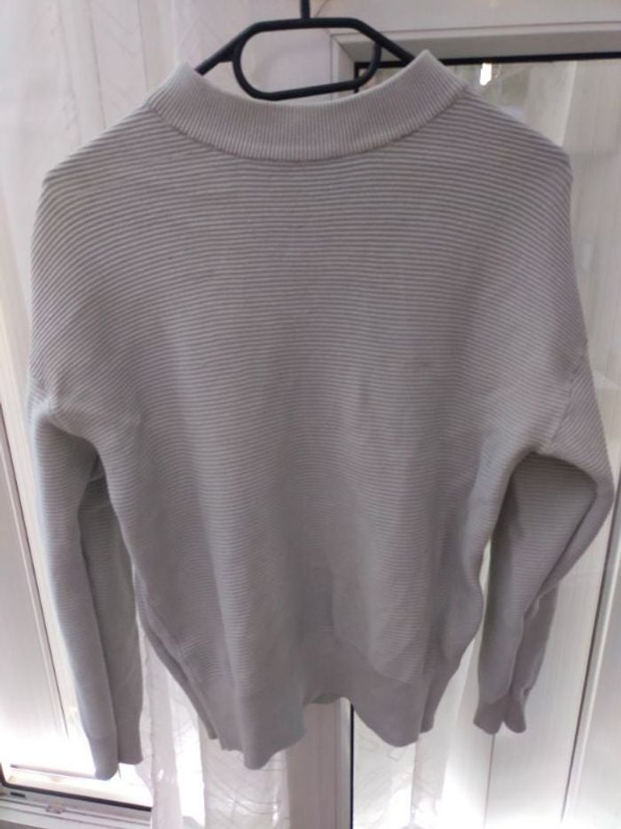 Pull vert d'eau