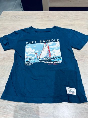 Teeshirt manches courtes bleu marine motif bateau 5 ans 