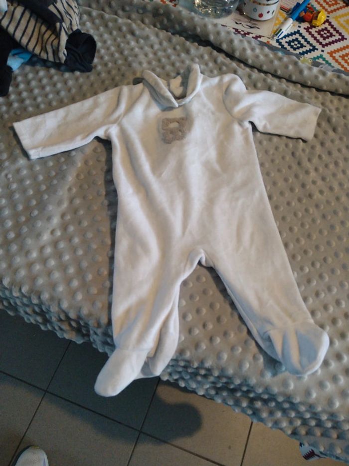 3 pyjamas 3 mois - photo numéro 3