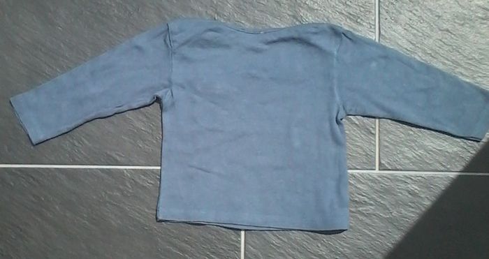 Tee shirt manches longues garçon 18 mois - photo numéro 2