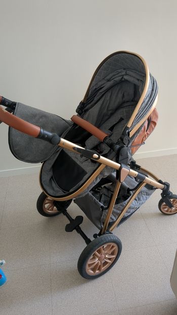 Vend poussette landau et assis