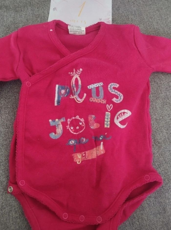 Lot 4 bodys manche longue 1 mois - photo numéro 2