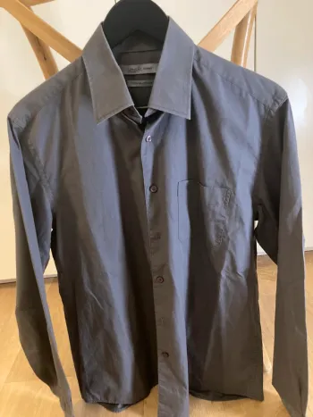 Chemise grise galeries lafayette coupe droite