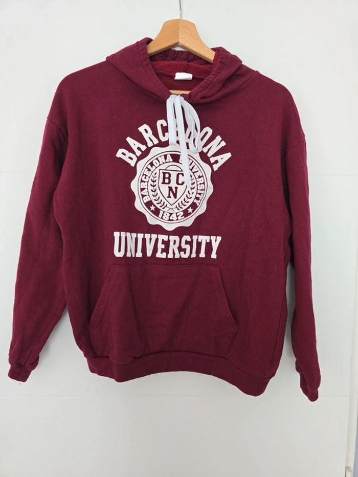 Sweat à capuche bordeaux