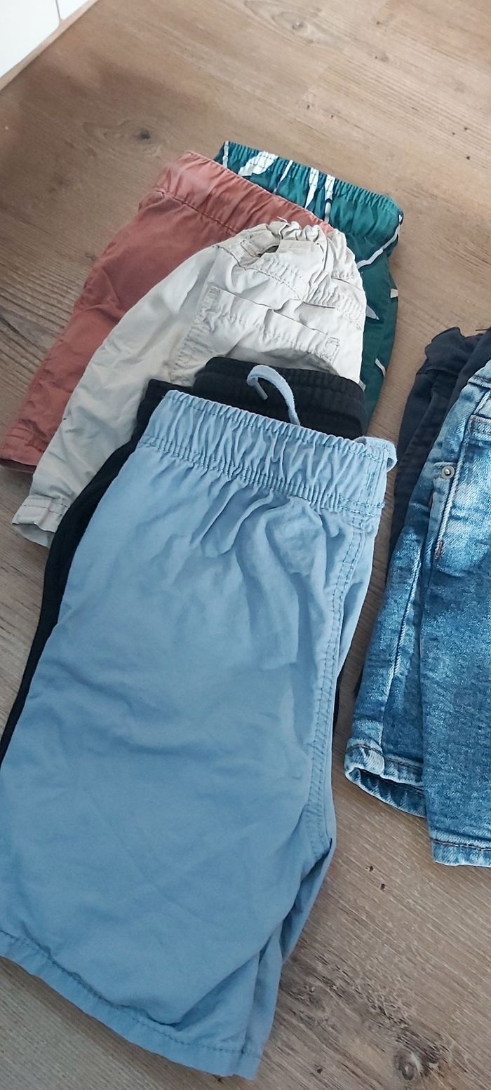 Lot de 10 pieces short et pantalons - photo numéro 4