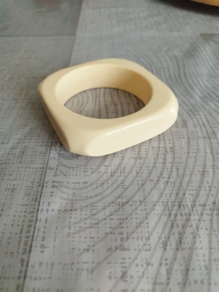 Magnifique bracelet vintage crème