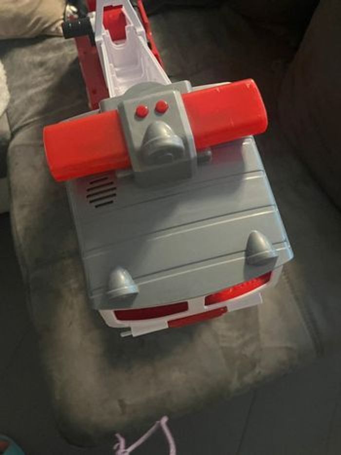 Camion de pompiers pat patrouille - photo numéro 11