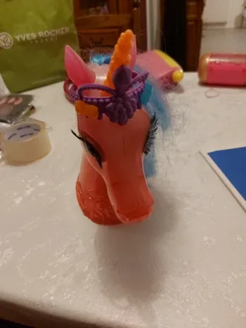Tête à coiffer licorne barbie