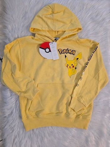 NEUF (non porté) 🏷😍🤩👌👌superbe sweat PIKACHU  mixte 9 ans 👌🤩😍