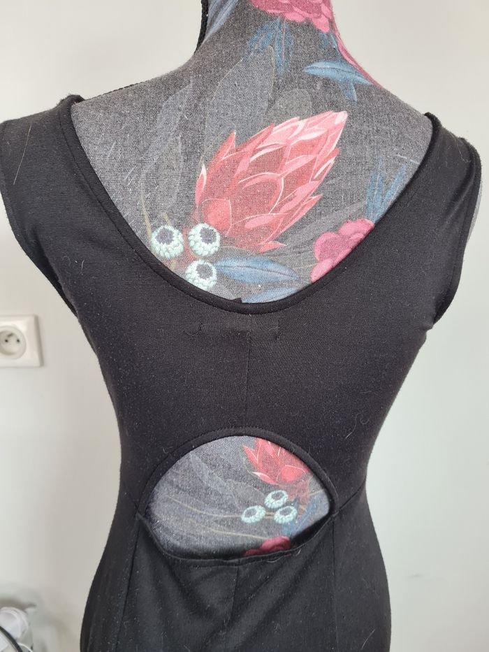 Petite robe noire jennyfer - photo numéro 3