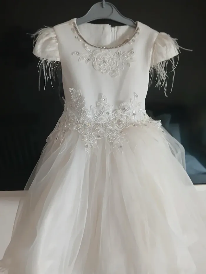Robe de fête blanche - photo numéro 2