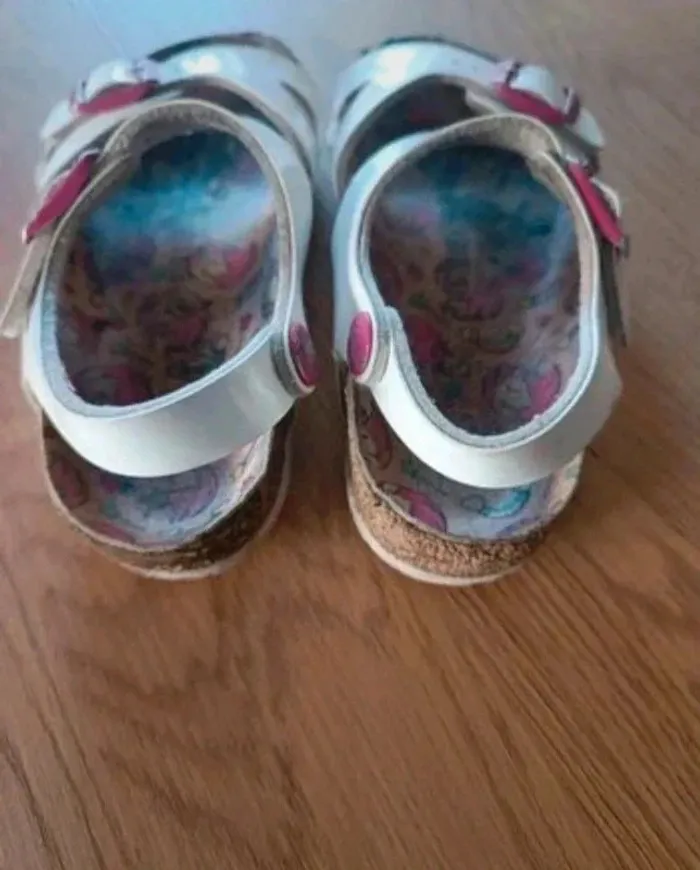 Birkenstock licorne 🦄 pointure 27 - photo numéro 5