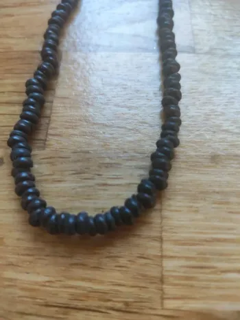 Collier perles noires Burkina Faso