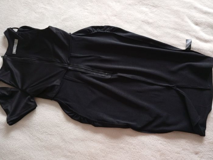 Robe noire mi-longue. Asos 34 - photo numéro 10