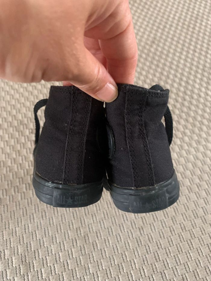 Baskets Converse Noir All Star en pointure 22 - photo numéro 4