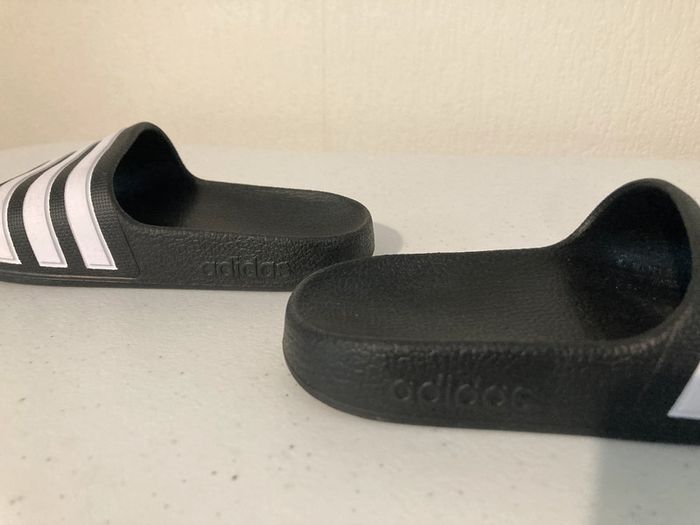 Claquettes adidas taille FR 29 - photo numéro 6