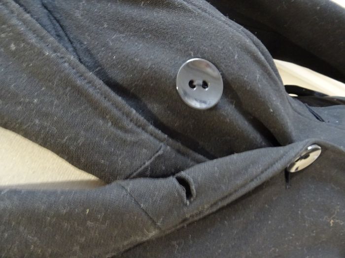 Manteau noir à capuche Les 3 Suisses taille 38 - photo numéro 2