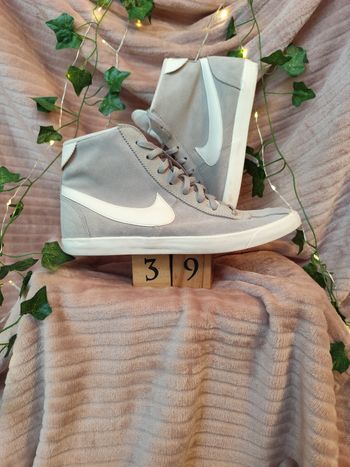 Baskets hautes Nike 39 