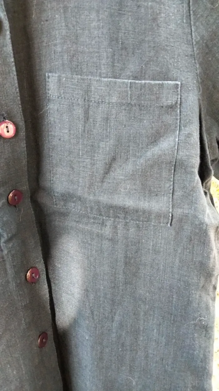 Chemise marine Serge Lavil / taille 42/44 - photo numéro 2