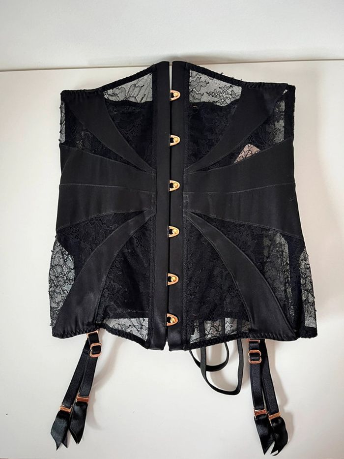 Corset dentelle porte-jarretelles noir Agent Provocateur