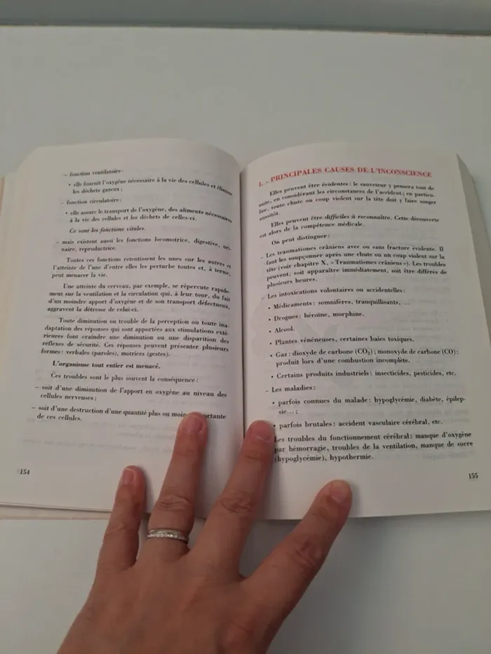 Livre Manuel de premier secours - photo numéro 2