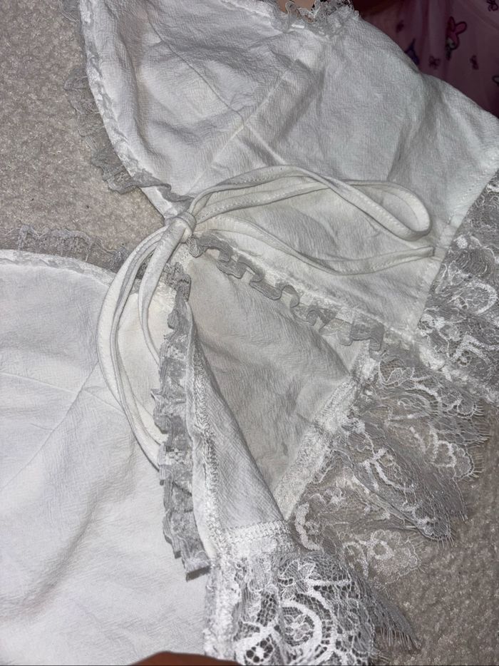Crop top blanc à dentelle - photo numéro 4