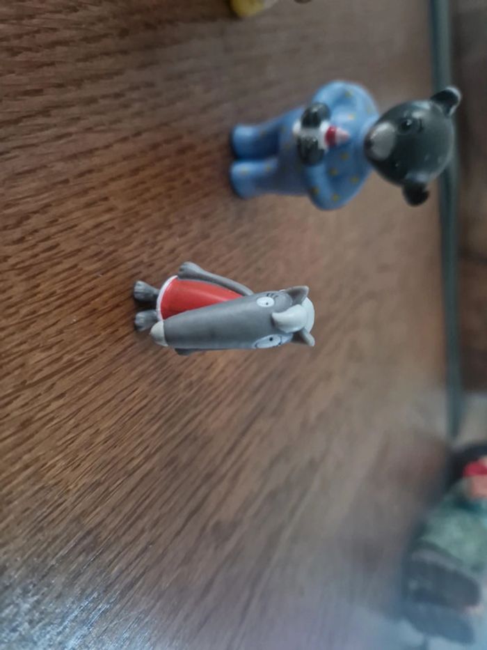 Lot de 4 figurines petit loup petit ours brun miraculous - photo numéro 4