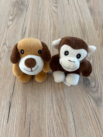 Lot de 2 petites peluches chien et singe