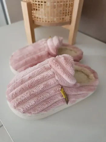 Chaussons Neuf 22