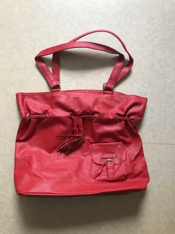 Sac neuf rouge